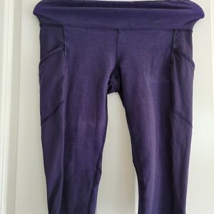 Lululemon Athletica Women's Size 6 Yoga Capris‎